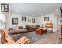 2031 Manning Avenue, Port Coquitlam, BC V3B1L5 Photo 6