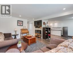 2031 Manning Avenue, Port Coquitlam, BC V3B1L5 Photo 9