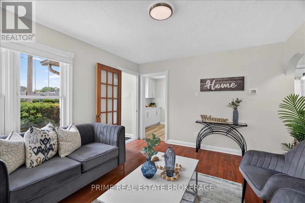 63 RIVERSIDE DRIVE - 13