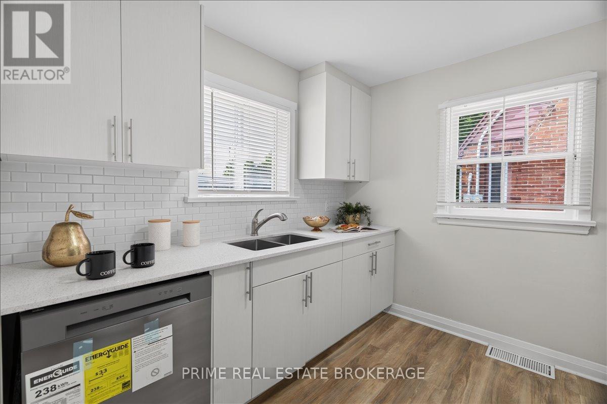 63 RIVERSIDE DRIVE - 15