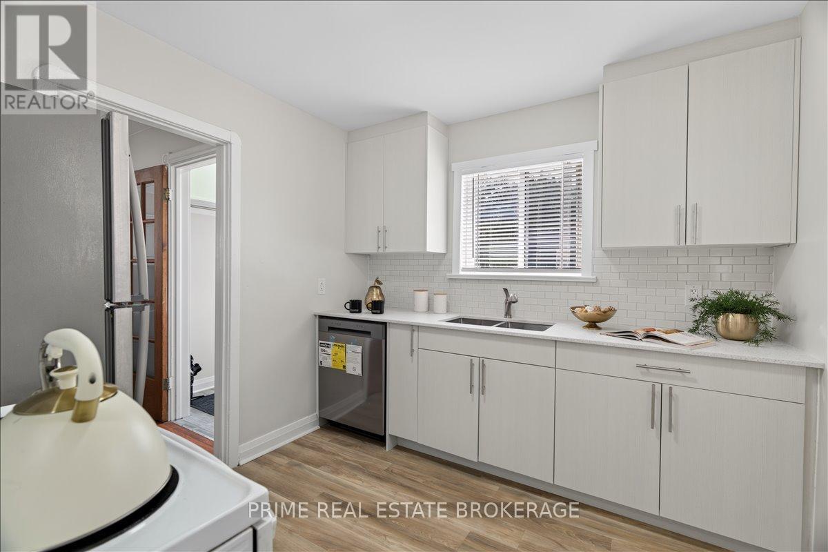 63 RIVERSIDE DRIVE - 16
