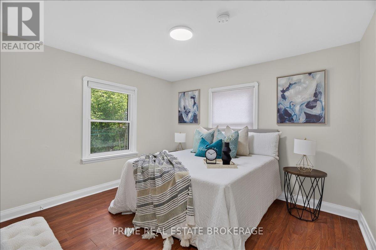 63 RIVERSIDE DRIVE - 21