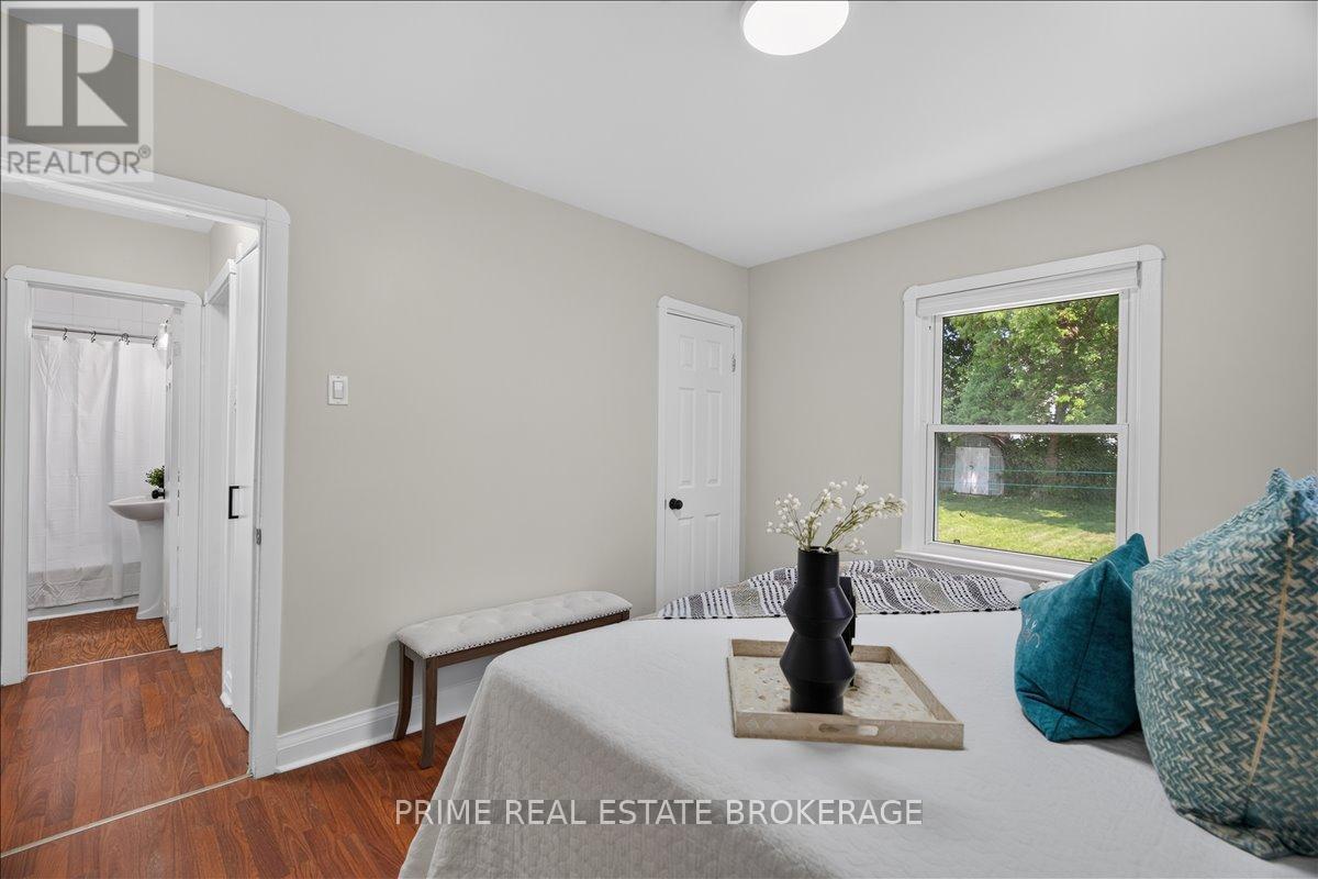 63 RIVERSIDE DRIVE - 22