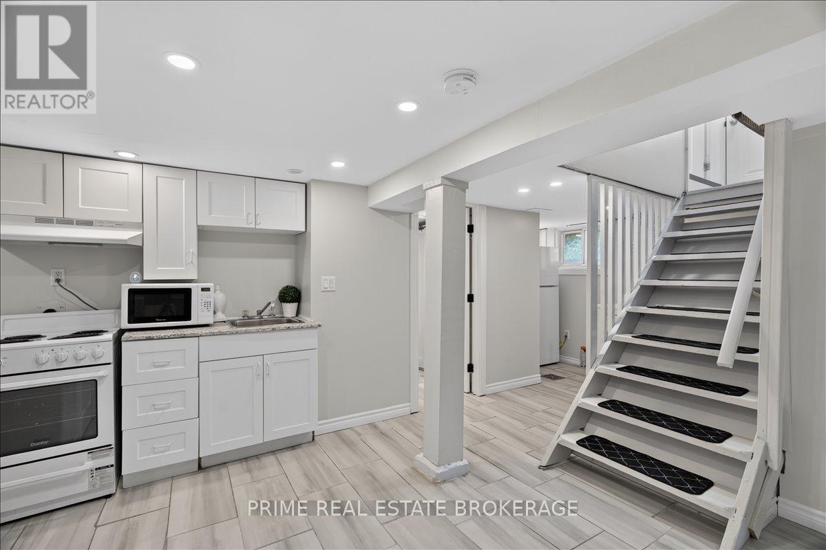 63 RIVERSIDE DRIVE - 24