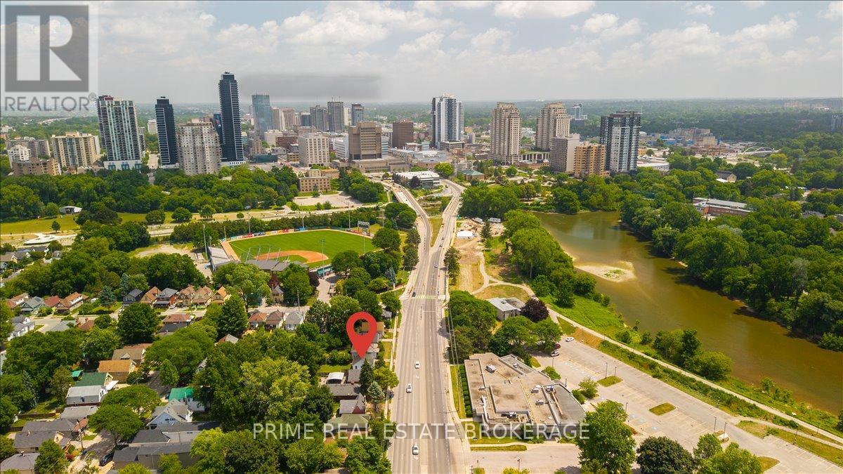 63 RIVERSIDE DRIVE - 6