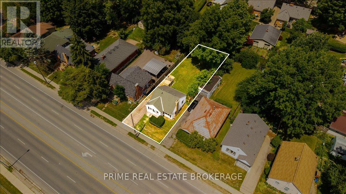 63 RIVERSIDE DRIVE - 9