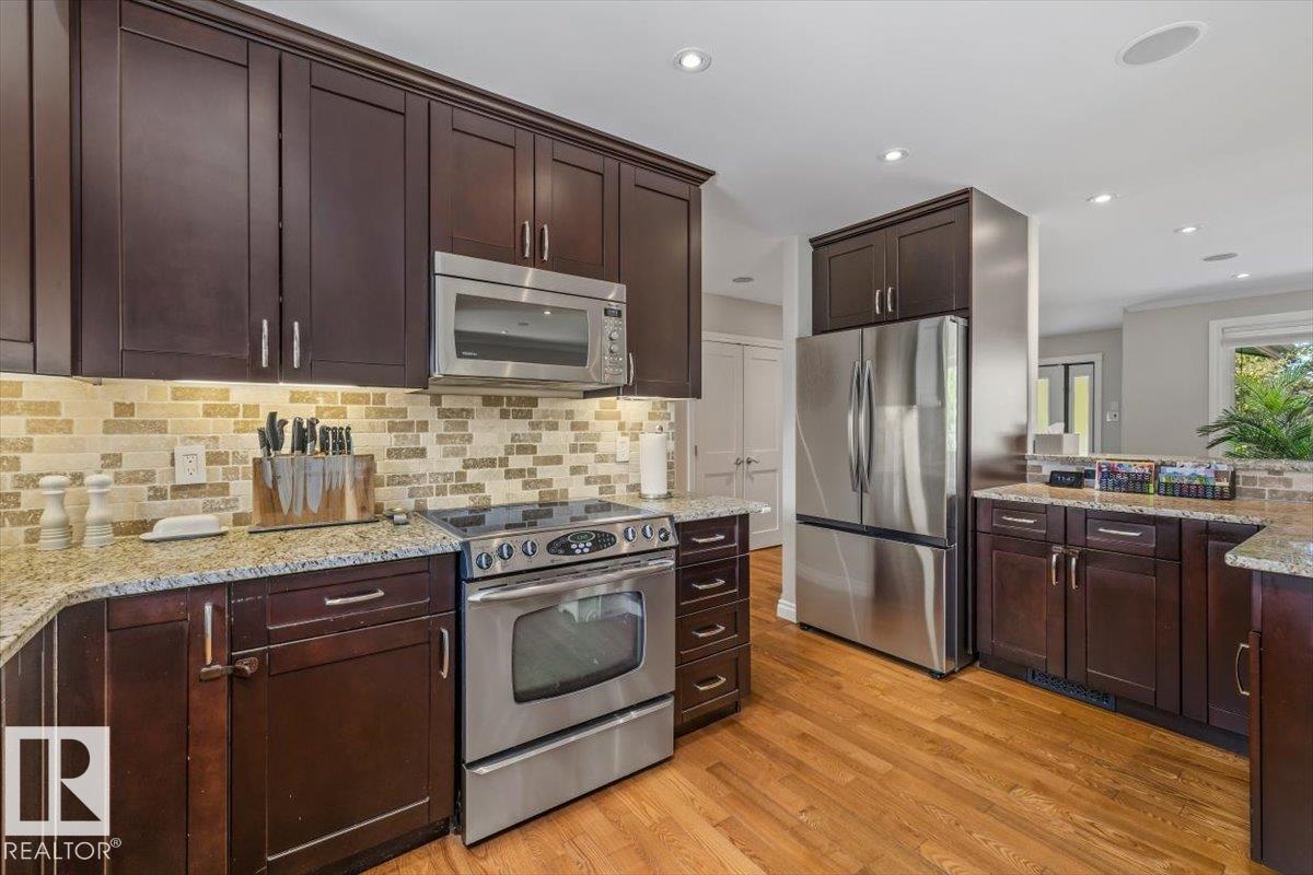 8119 145 ST NW — photo 13