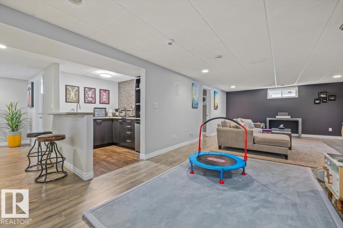8119 145 ST NW — photo 25