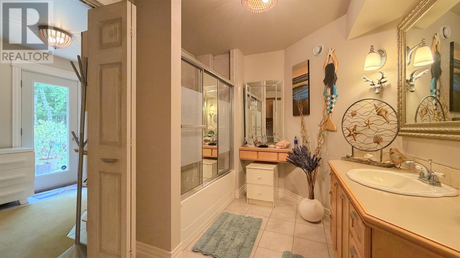19 Tracey Avenue - 25
