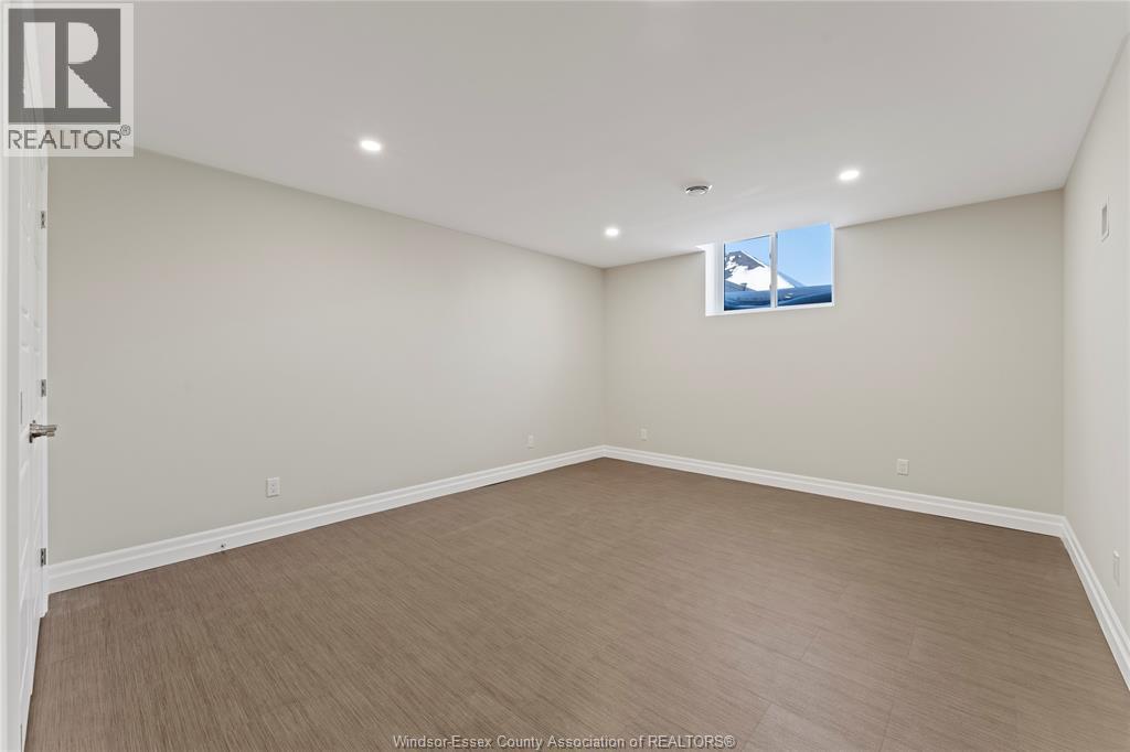 77 Belleview DRIVE - 34