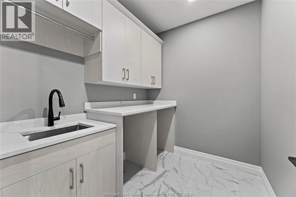 72 Redwood AVENUE - 19