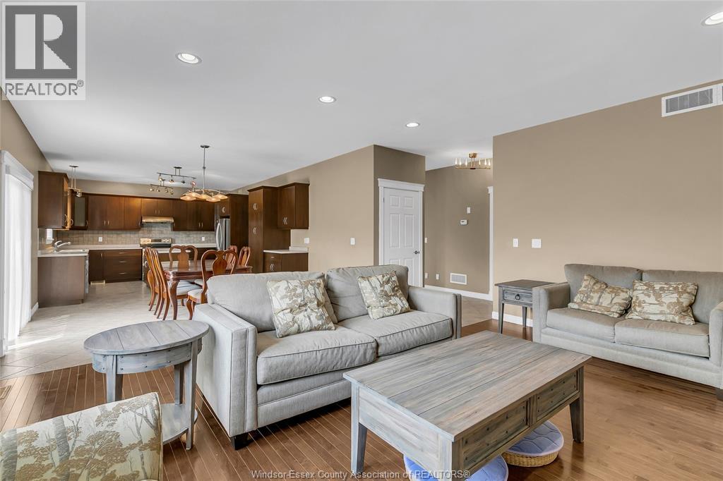 2259 ST. PATRICK'S - 10