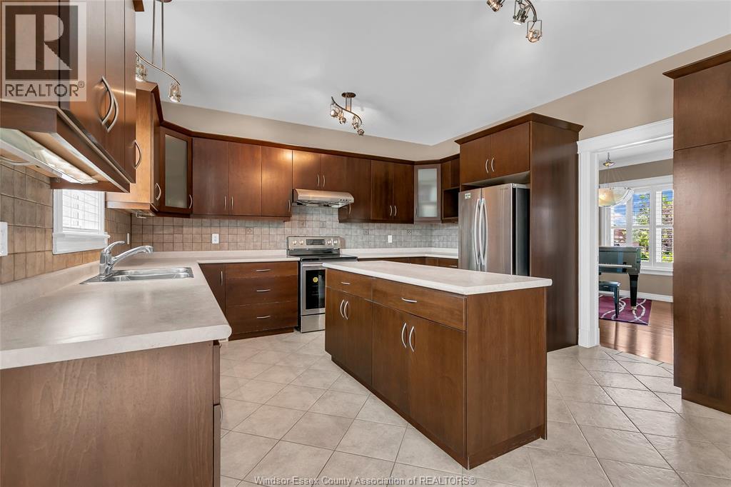 2259 ST. PATRICK'S - 12