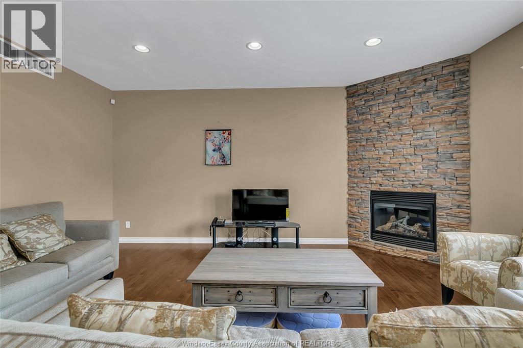 2259 ST. PATRICK'S - 8