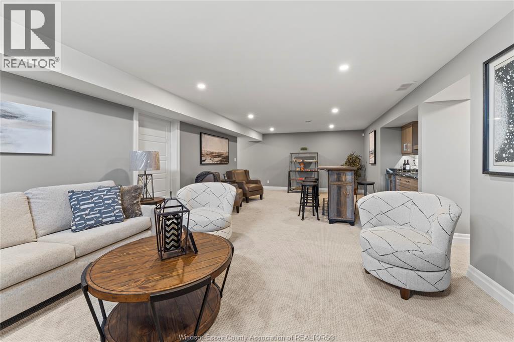 73 Belleview DRIVE - 24