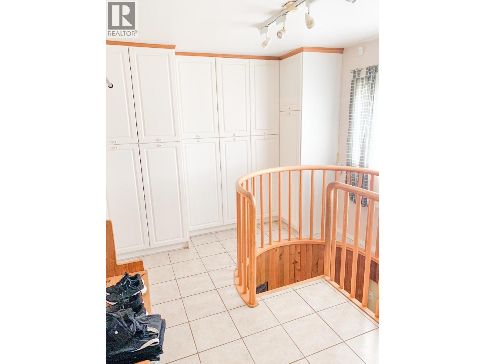 216 3RD AVENUE - 9