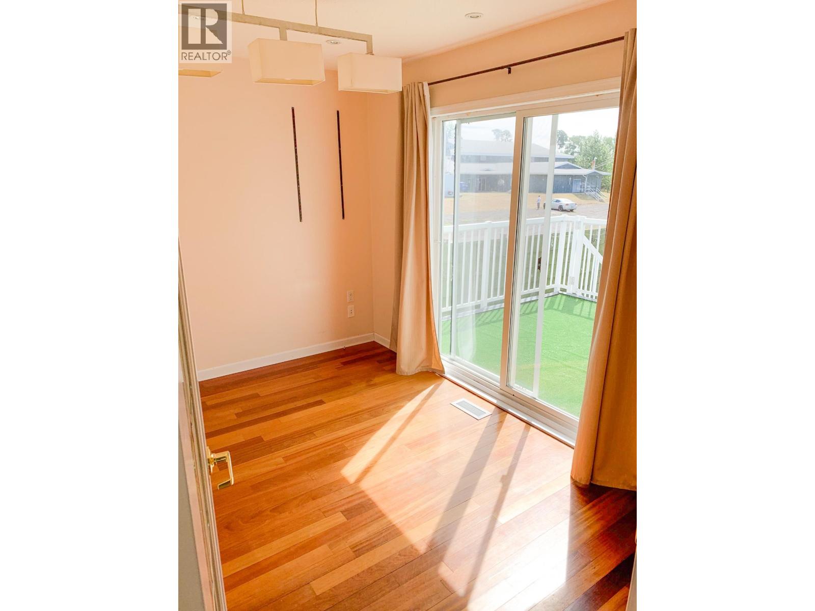 216 3RD AVENUE - 12