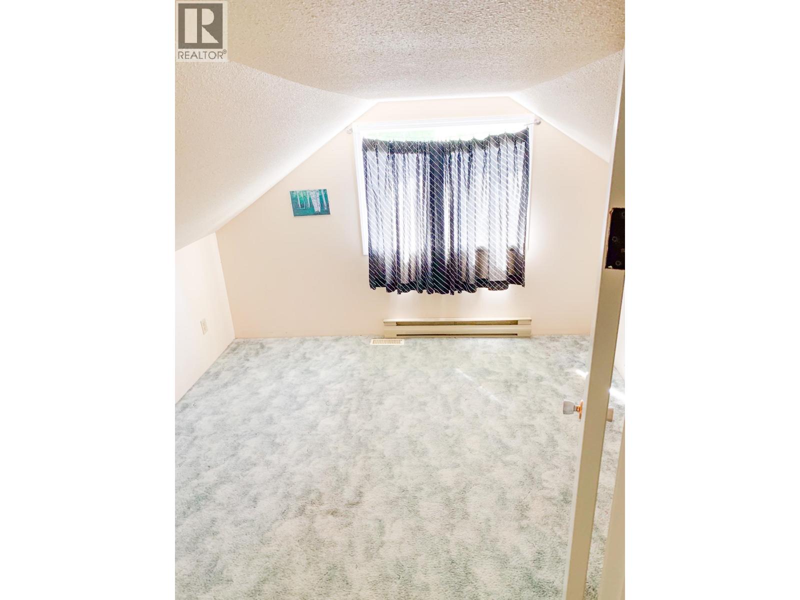 216 3RD AVENUE - 16