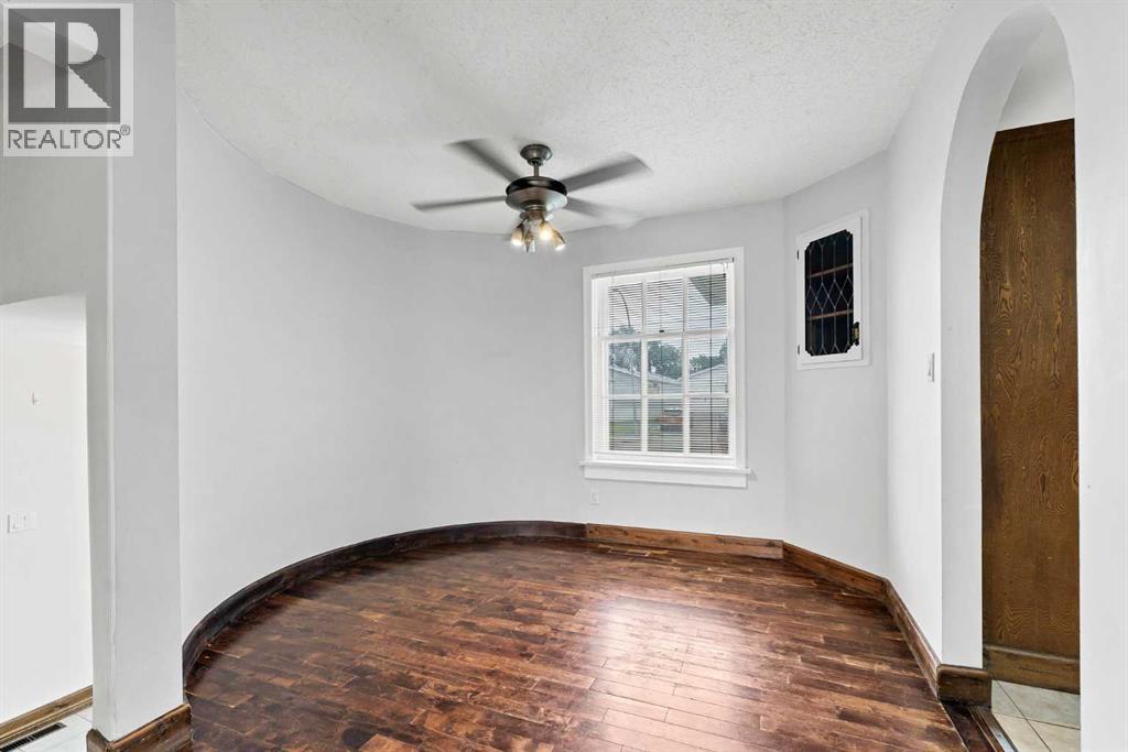 315 2 Street NW — photo 12