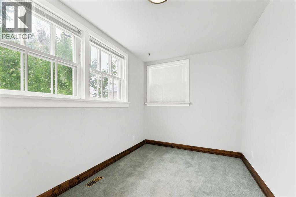 315 2 Street NW — photo 24