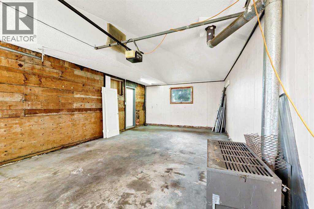 315 2 Street NW — photo 35