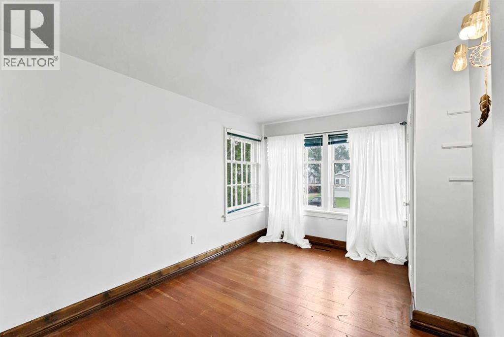 315 2 Street NW — photo 26