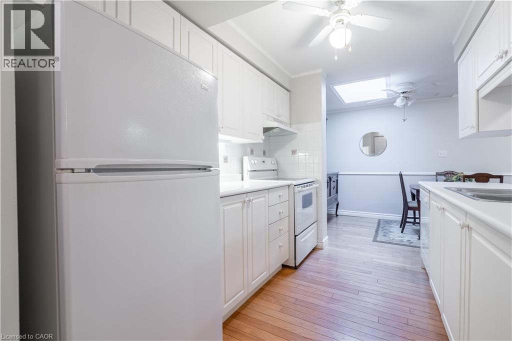 #306 970 GOLF LINKS Road - 13