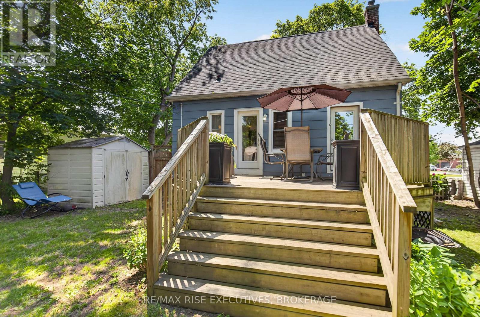 807 BROCK STREET - 10