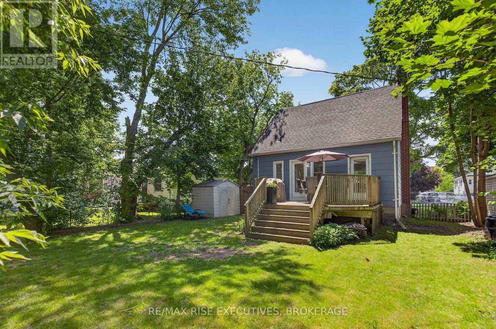 807 BROCK STREET - 9