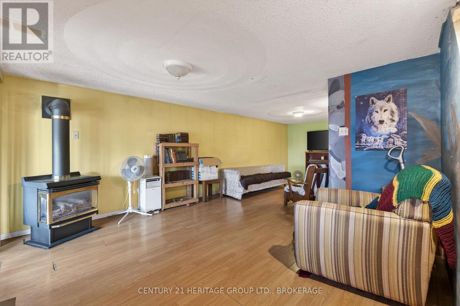 326 DUNDAS STREET - 17