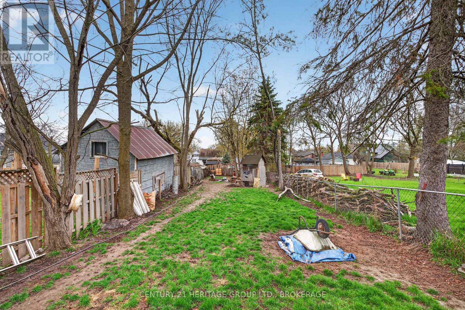 326 DUNDAS STREET - 24