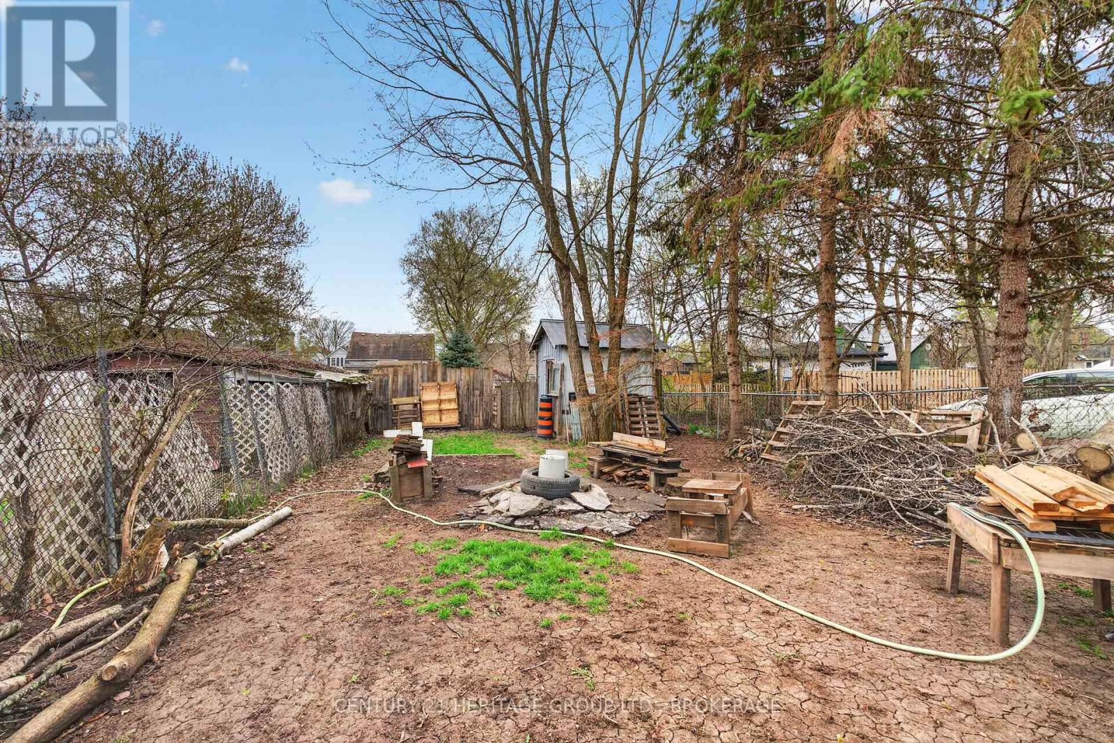 326 DUNDAS STREET - 27
