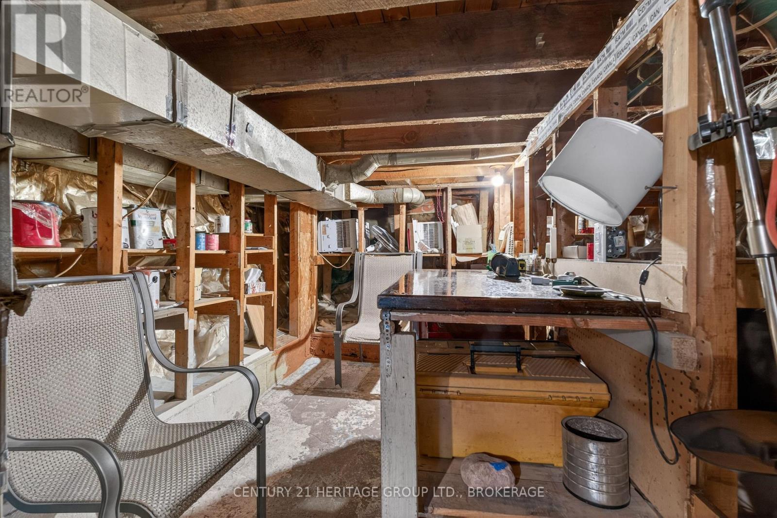 326 DUNDAS STREET - 31