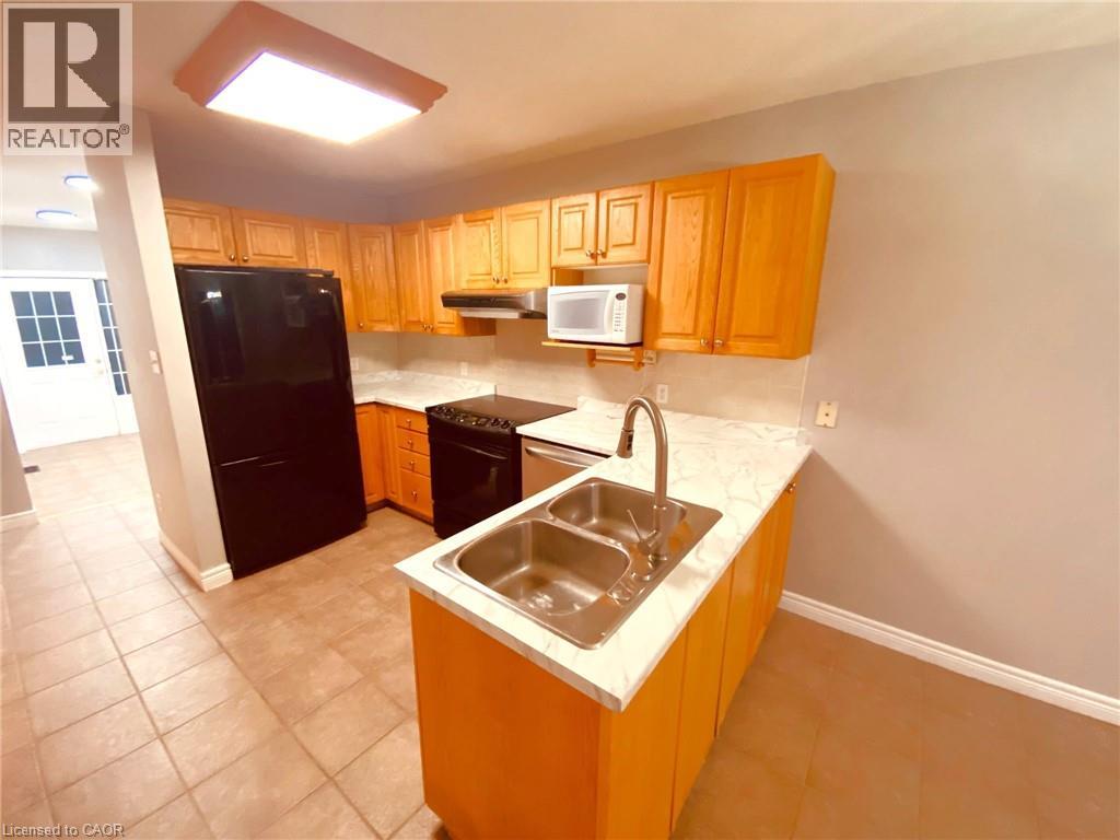 668A BUTTERNUT Avenue Unit# Main — photo 1