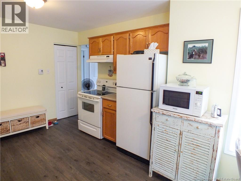 121 Creighton Street South - Image 17