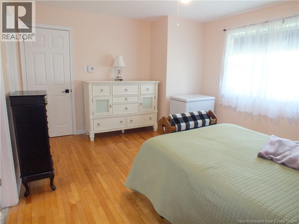 121 Creighton Street South - Image 21