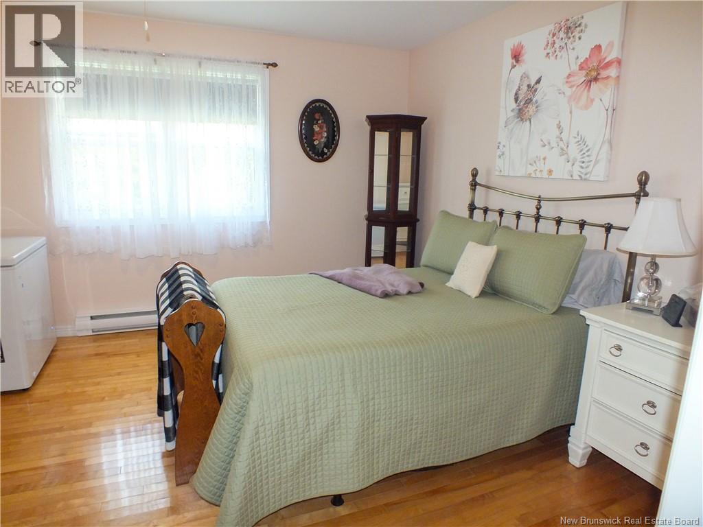 121 Creighton Street South - Image 22