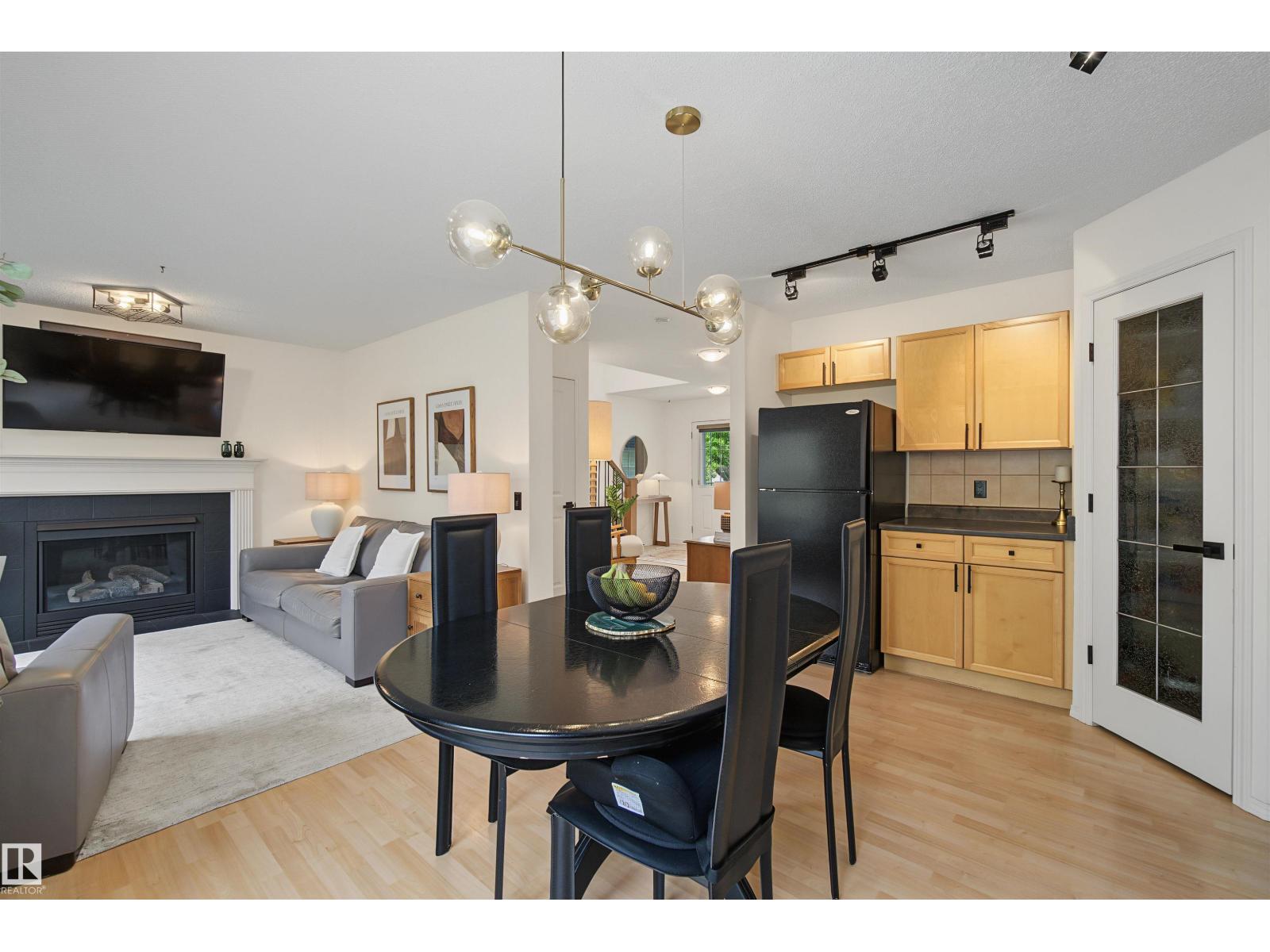 #15 450 HYNDMAN CR NW — photo 11