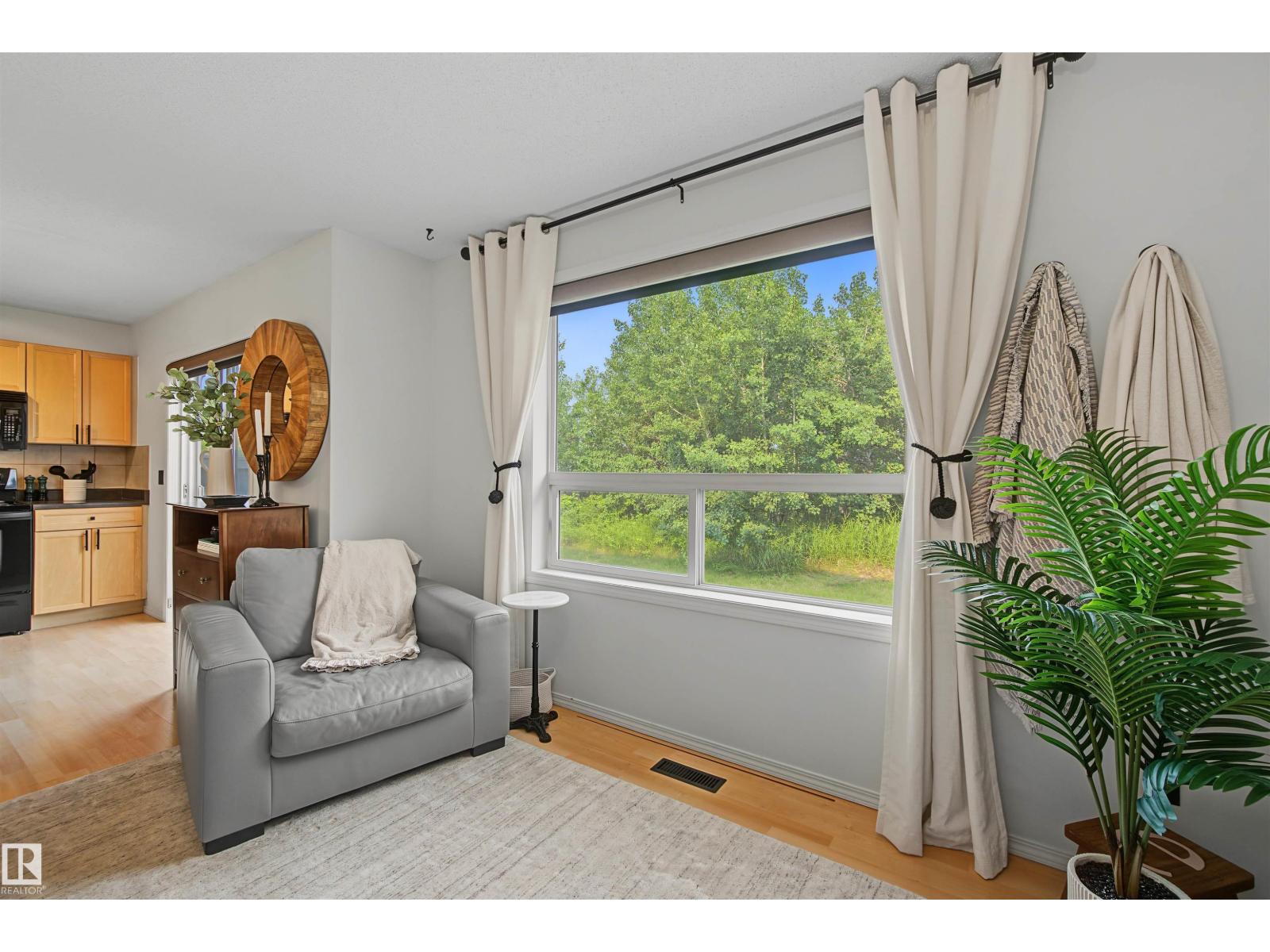 #15 450 HYNDMAN CR NW — photo 18