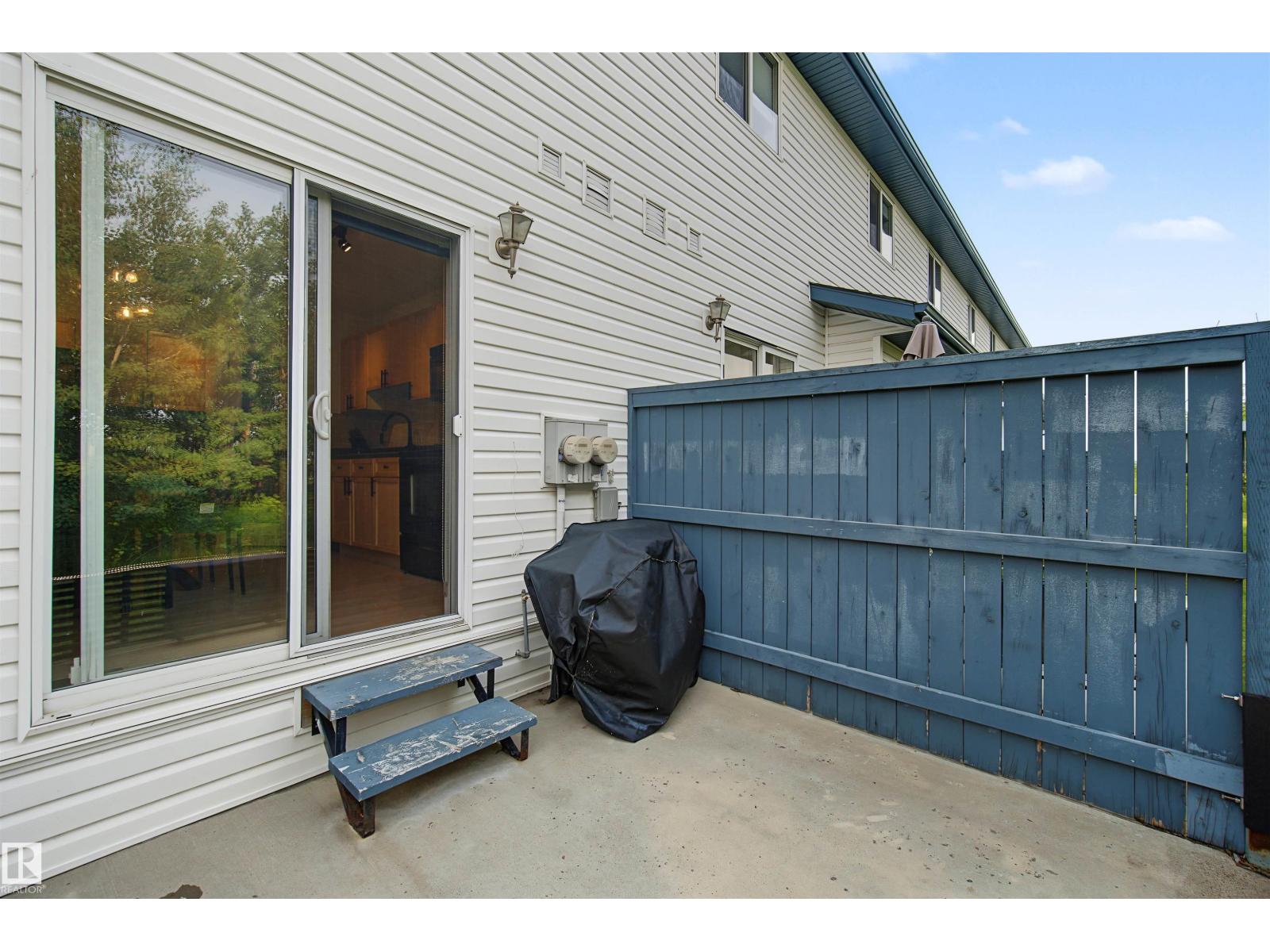 #15 450 HYNDMAN CR NW — photo 43
