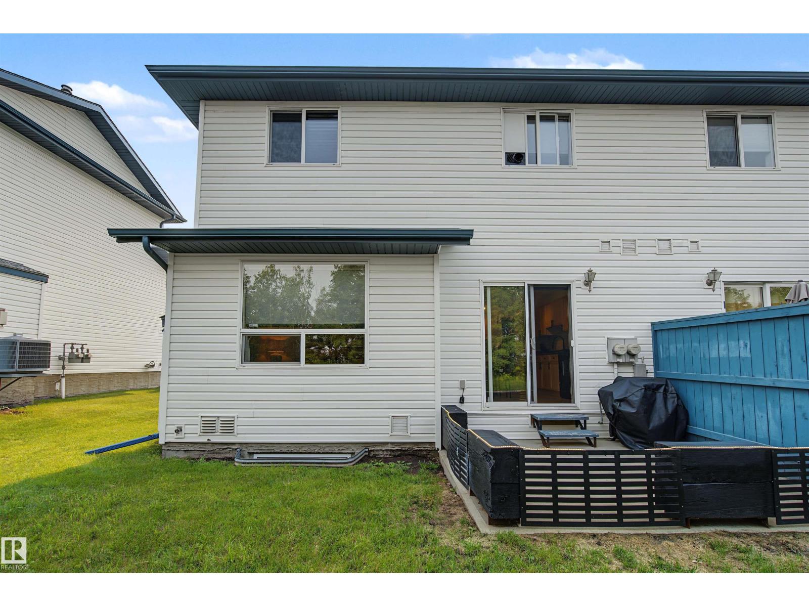 #15 450 HYNDMAN CR NW — photo 45