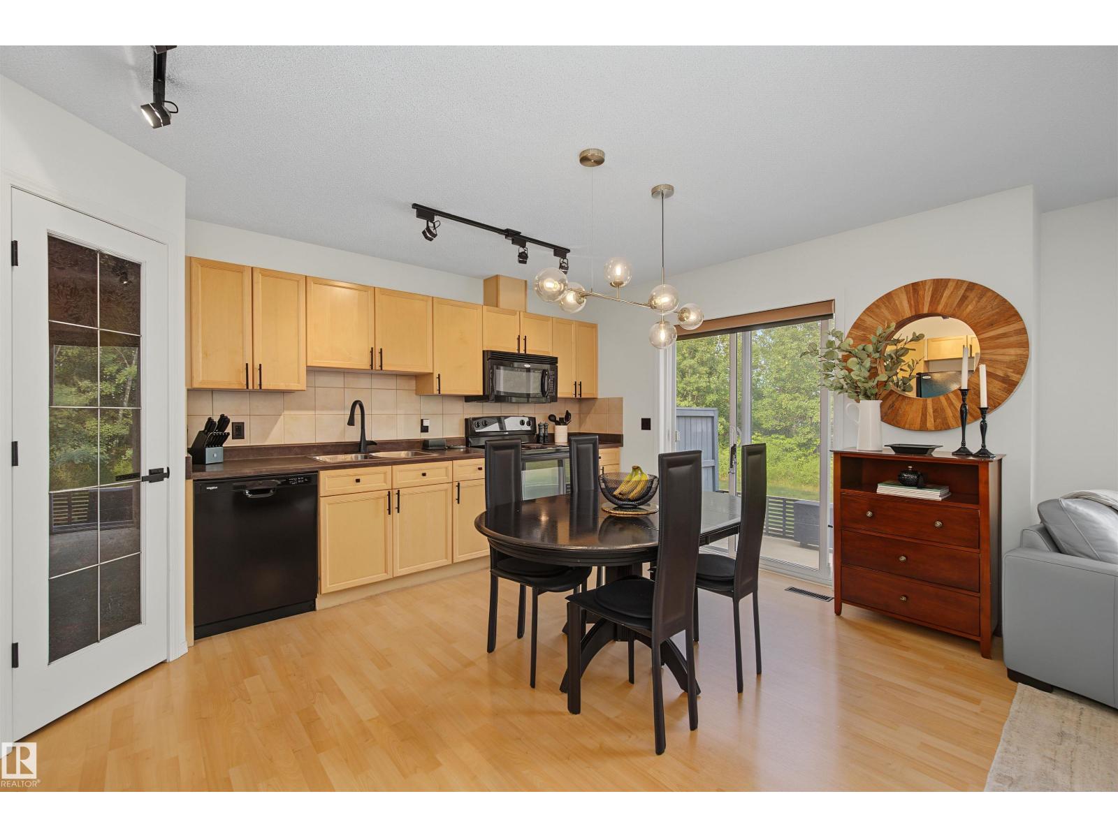 #15 450 HYNDMAN CR NW — photo 9