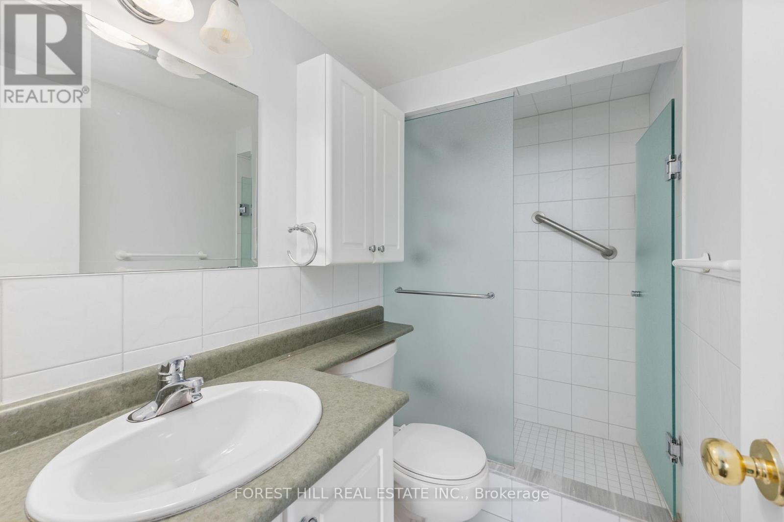 #706 100 CANYON AVENUE - 35