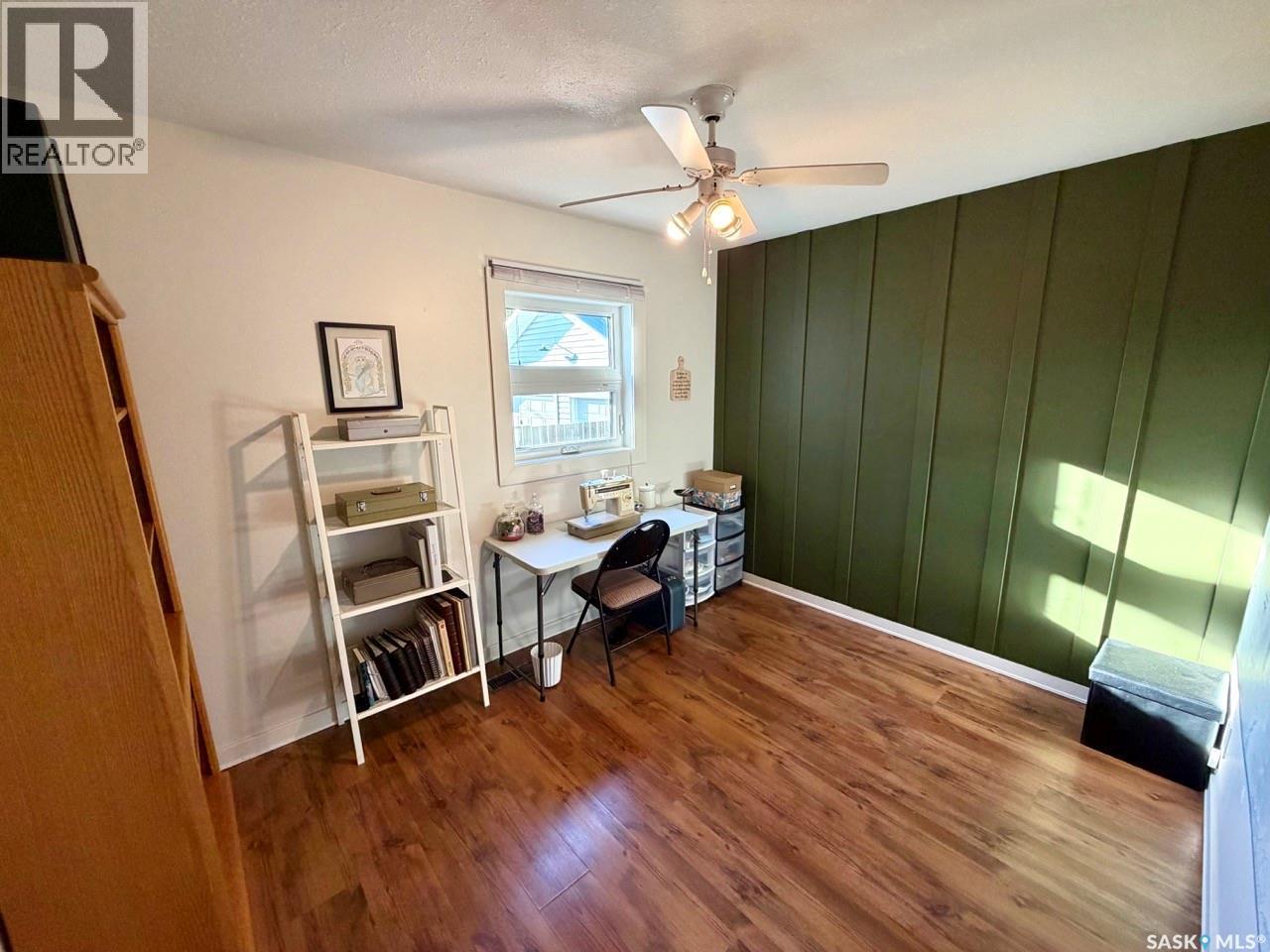 16 Woodhams AVENUE — photo 13