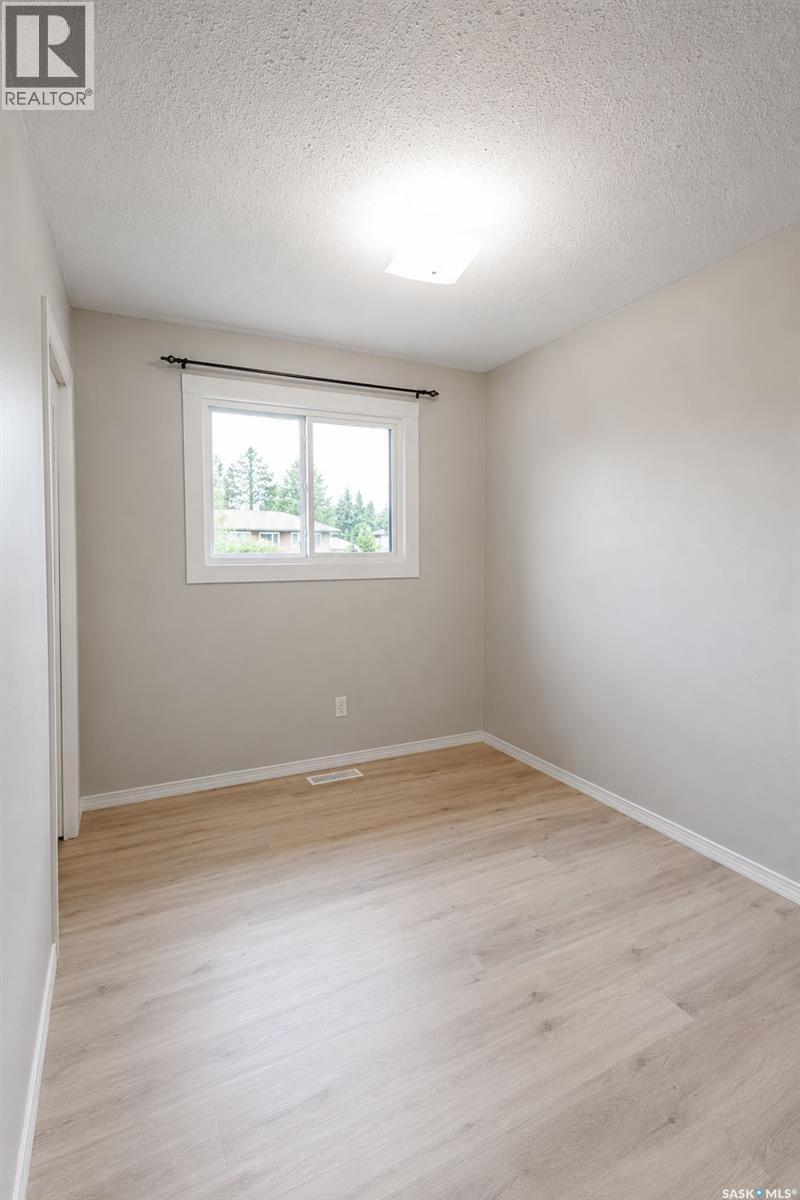 800 1st STREET E - 10
