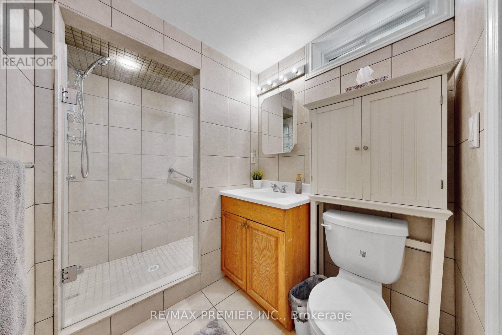 124 KINGSVIEW DRIVE - 29