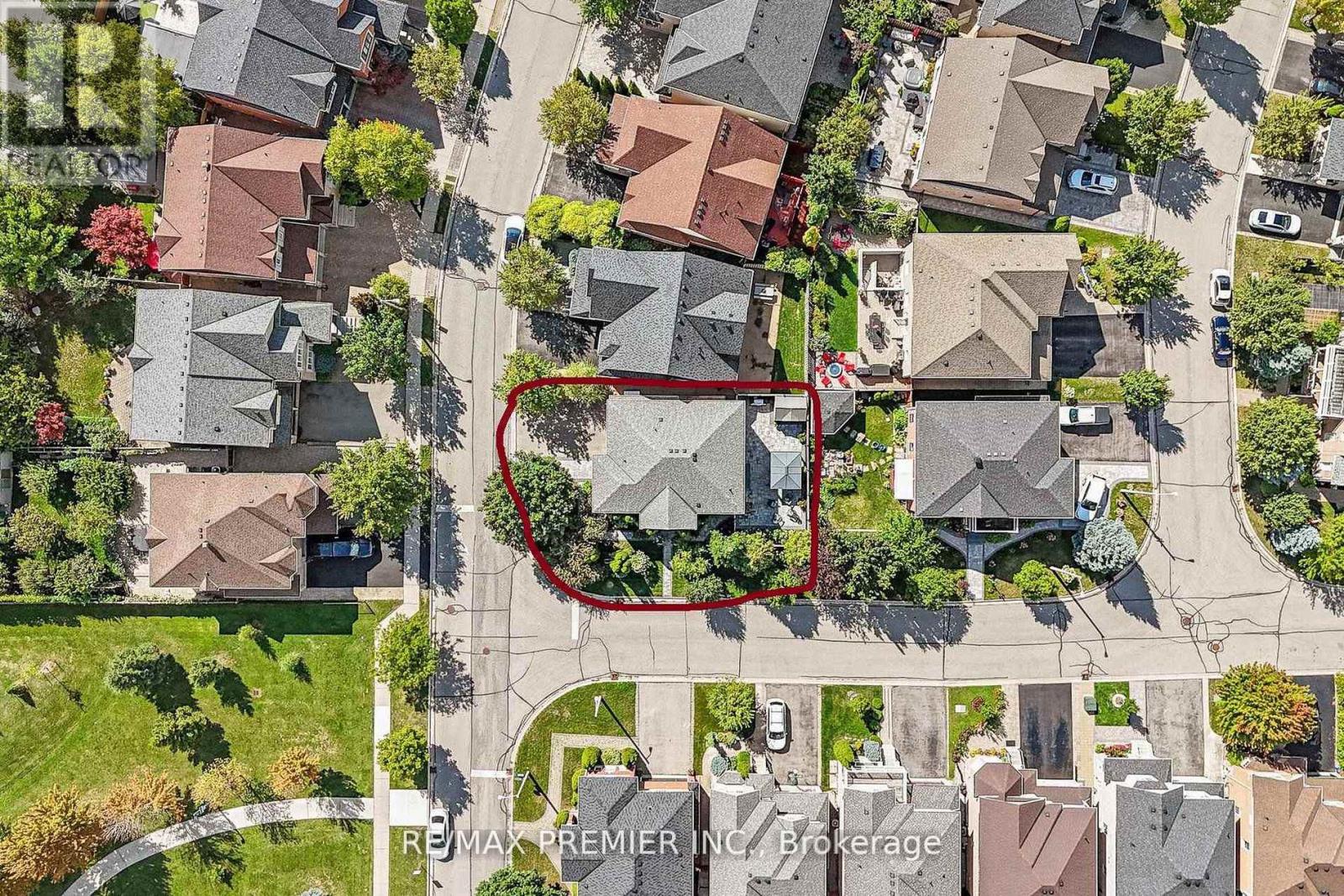 124 KINGSVIEW DRIVE - 41