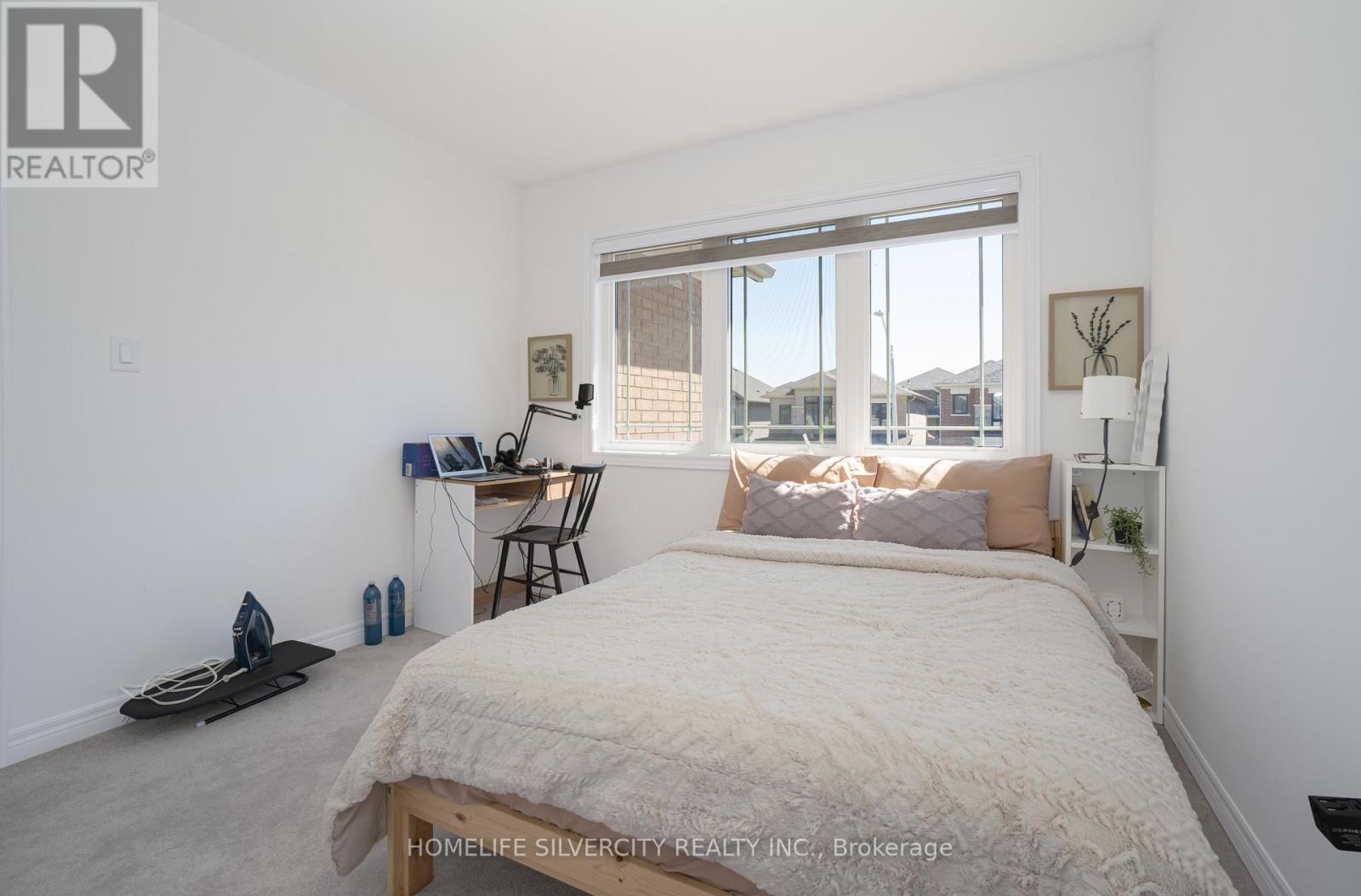 12 KINGSBURY TRAIL - 31
