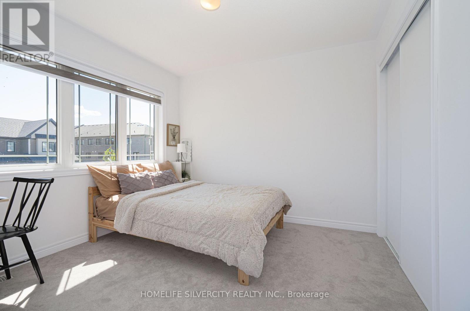 12 KINGSBURY TRAIL - 32