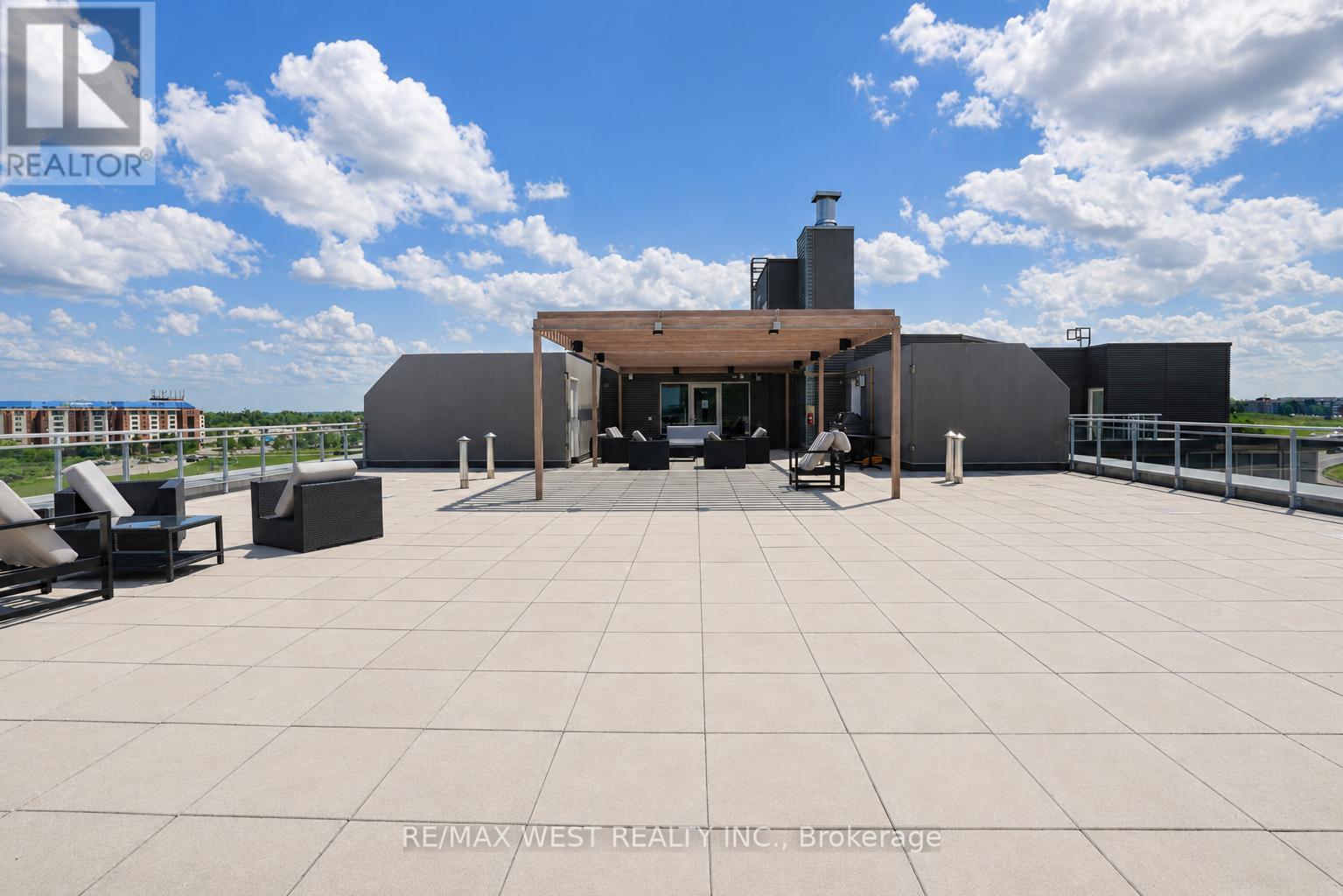 #216 58 LAKESIDE TERRACE - 10